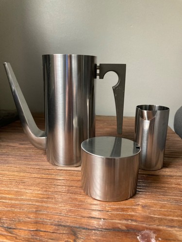 Service cafe pieces arne - service, a